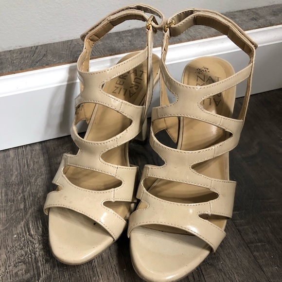 Nude heels - Picture 3 of 4